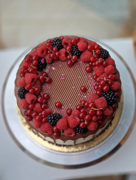TORT KLASYCZNY BISZKOPTOWY                  150 zł/kg
