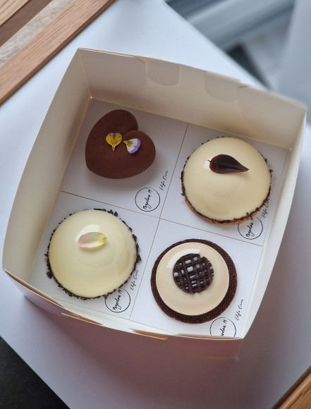 BOX NIESPODZIANKA - 4 SZT MONOPORCJI -MIX