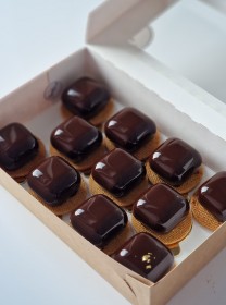 BOX MINI MONOPORCJI czekolada/wanilia  11 szt